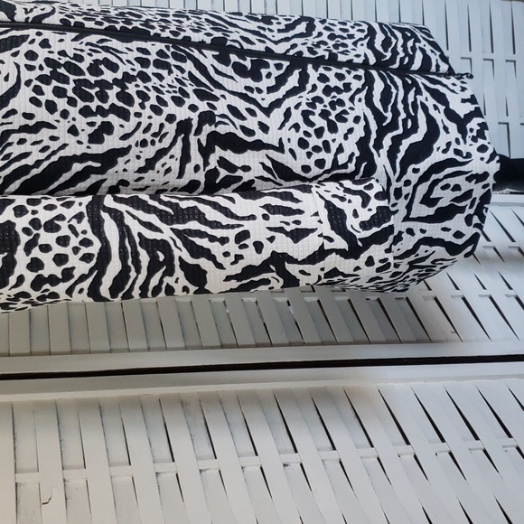 Samuel Dong white and black full zip ruffle collar long coat/jacket size XS - Picture 3 of 8